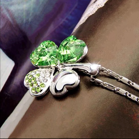 (last 1)✨Green Four Heart Clover necklace with crystal elements- length 16in - Picture 8 of 8